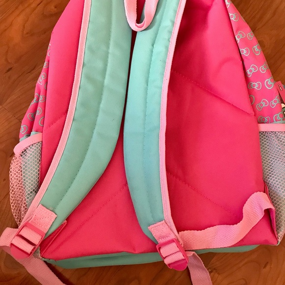 BNWT Hello Kitty backpack! - Picture 3 of 3